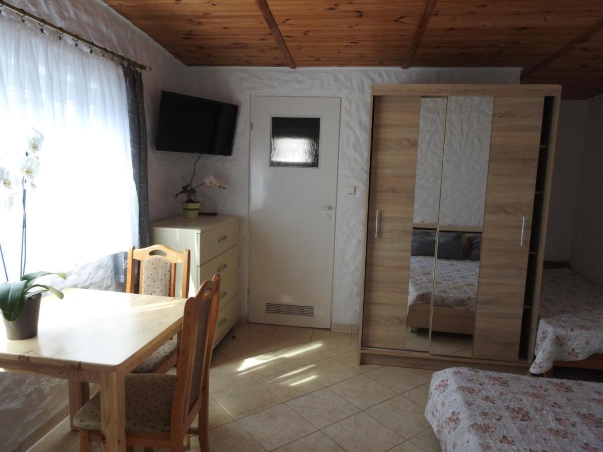 Malwa Daire Jezierzany Dış mekan fotoğraf